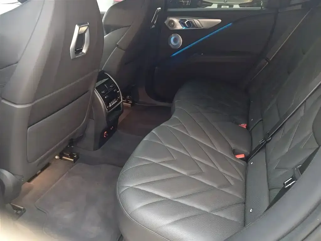 BMW XM — фото 2