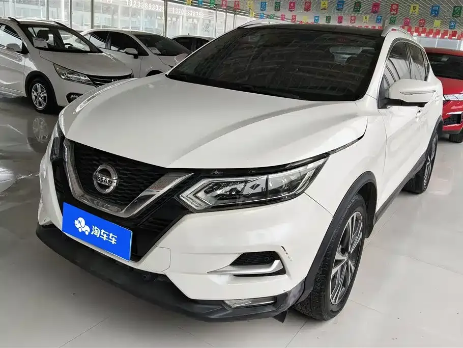 Nissan Qashqai — фото 1