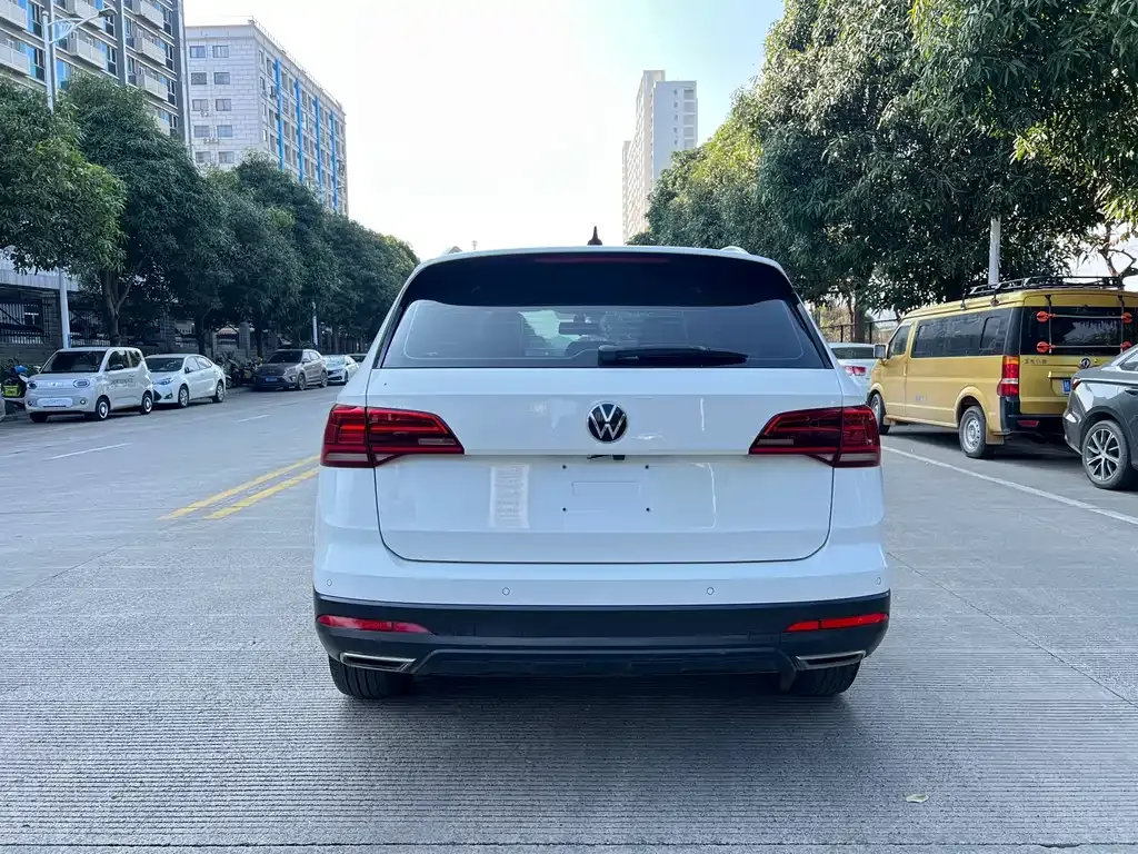 Volkswagen Tharu — фото 2