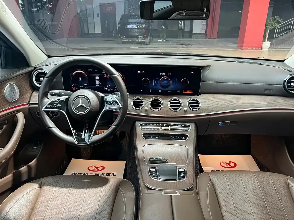 Mercedes-Benz E-Class — фото 10