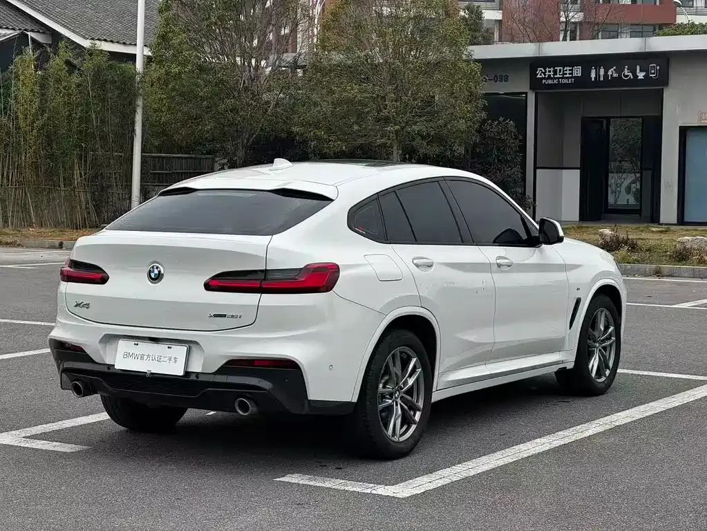 BMW X4 — фото 10