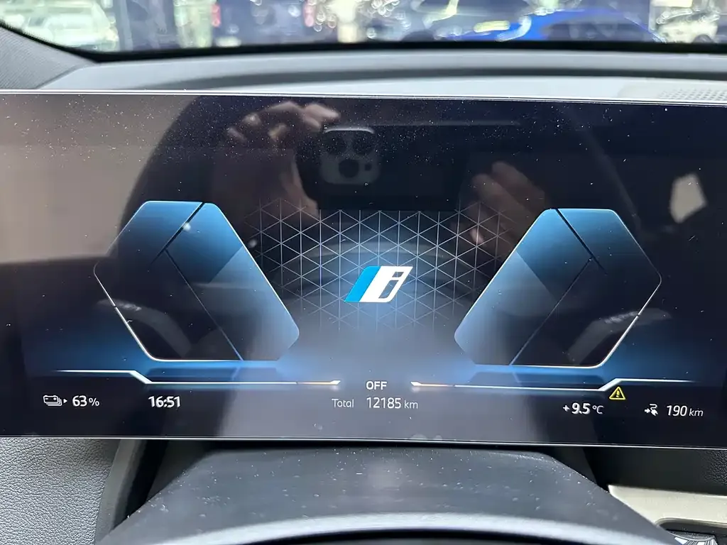 BMW iX — фото 10