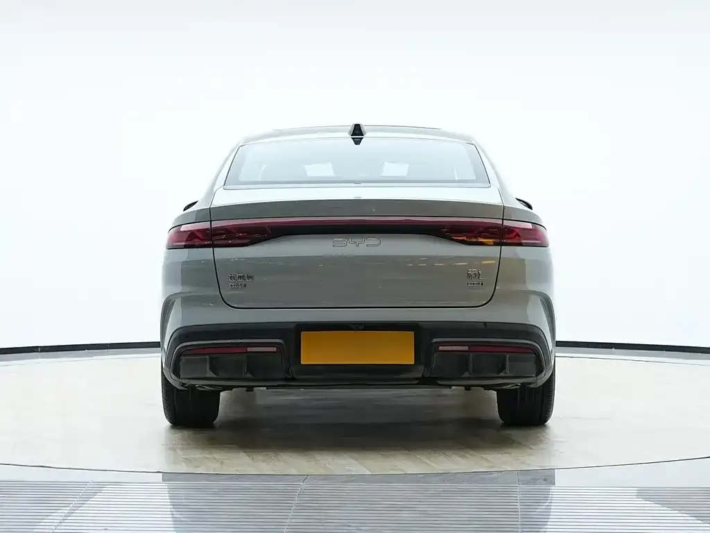 BYD Qin L — фото 7