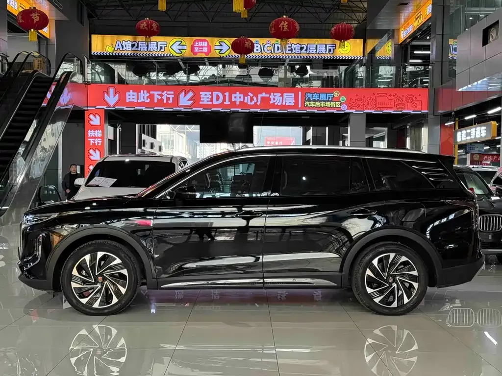 Hongqi HS7 PHEV — фото 8