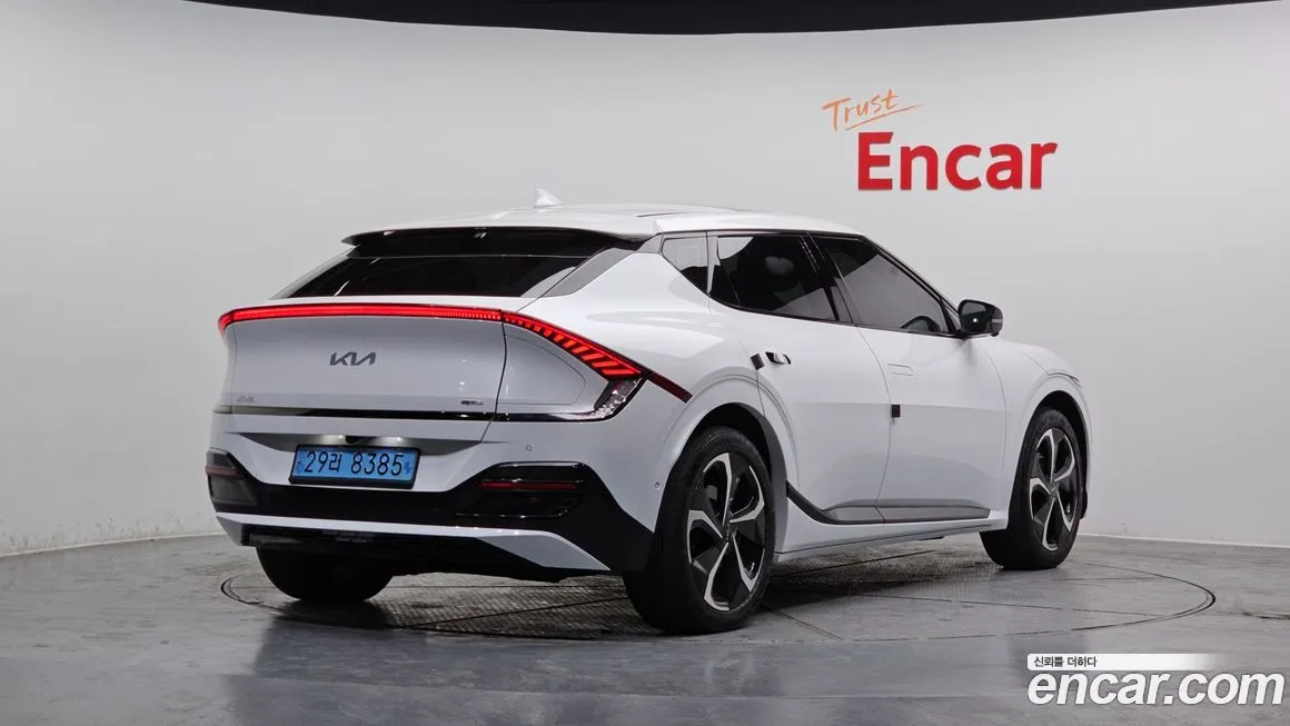Kia EV6 — фото 4
