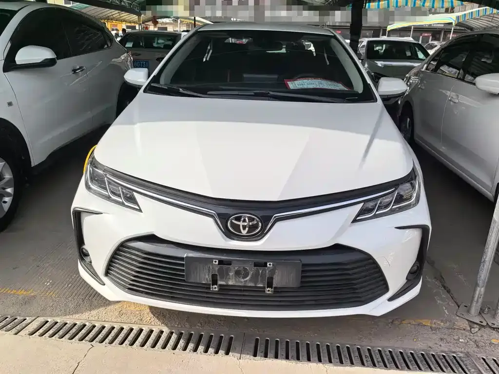 Toyota Corolla — фото 9