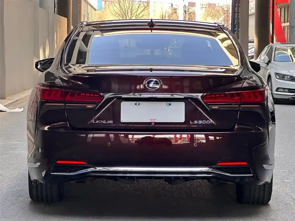 Lexus LS — фото 2