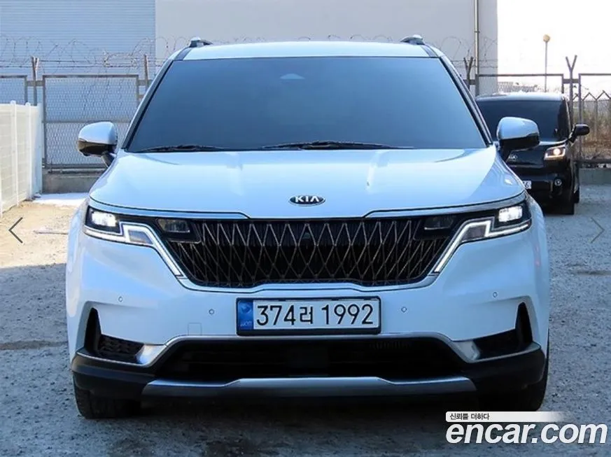 Kia Carnival — фото 1