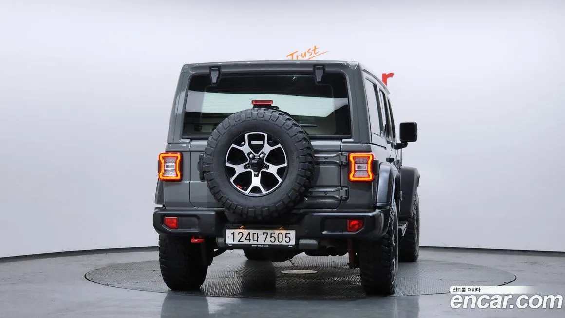 Jeep Wrangler — фото 3