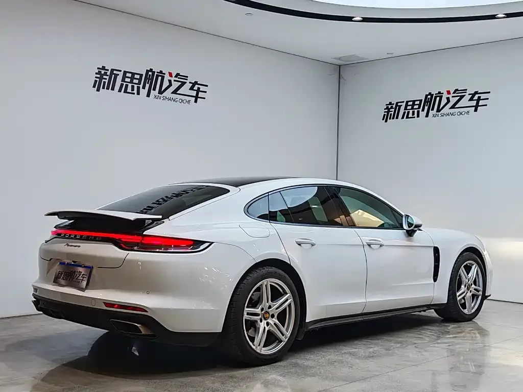 Porsche Panamera — фото 4