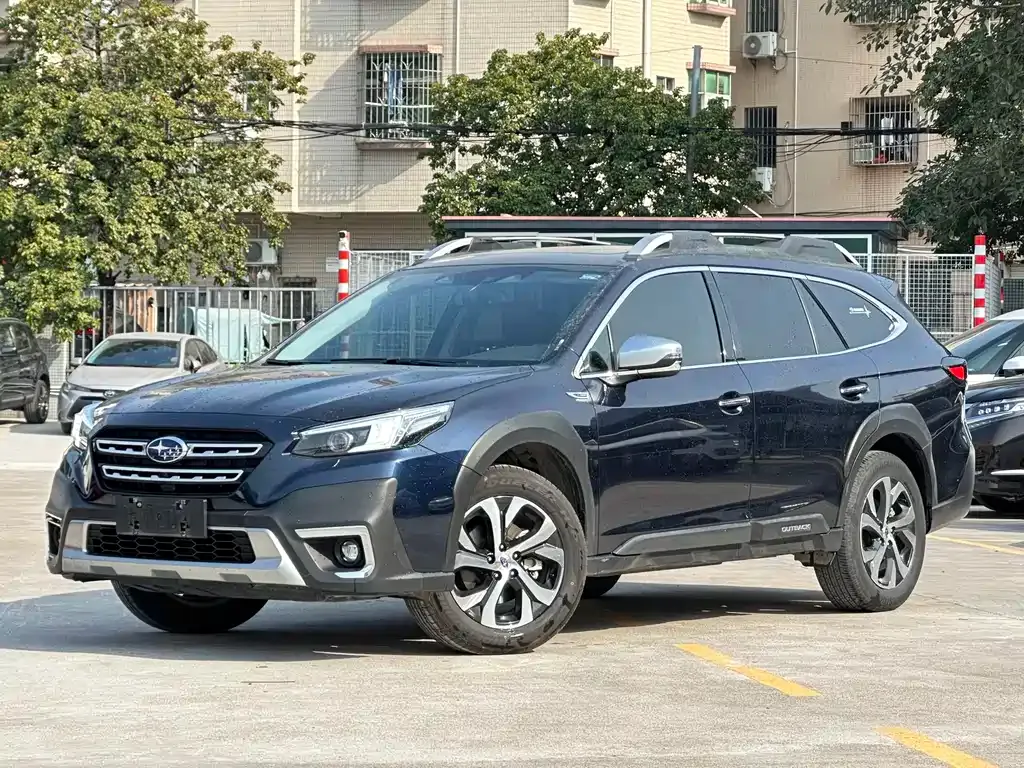 Subaru Outback — фото 1