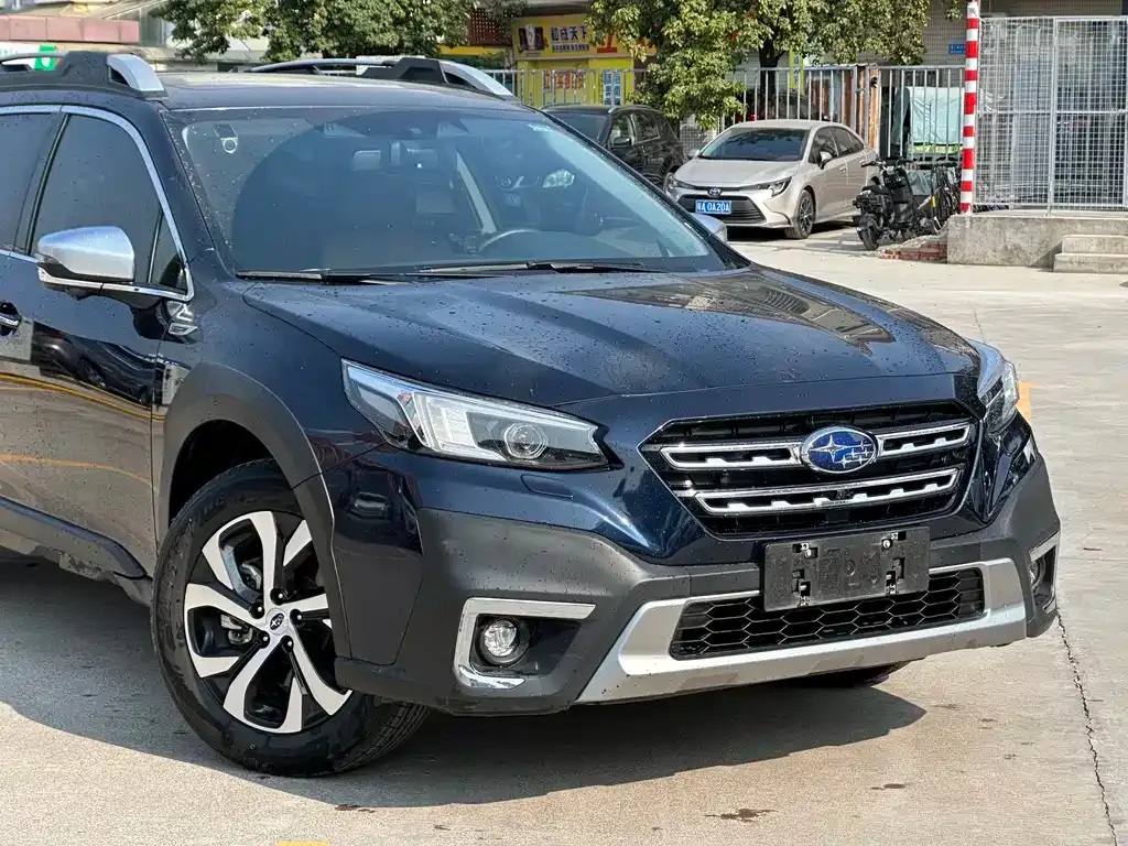 Subaru Outback — фото 5