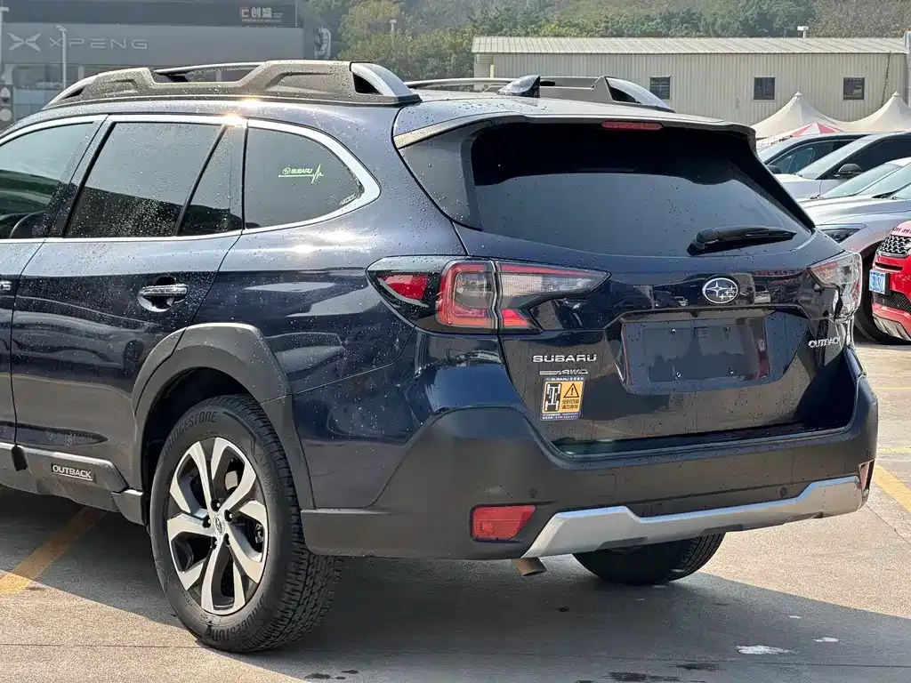 Subaru Outback — фото 2