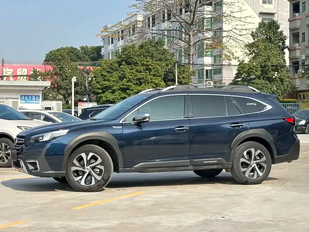 Subaru Outback — фото 8