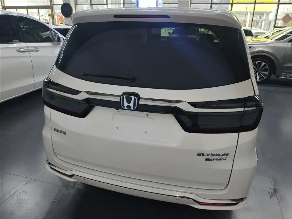Honda Elysion — фото 2