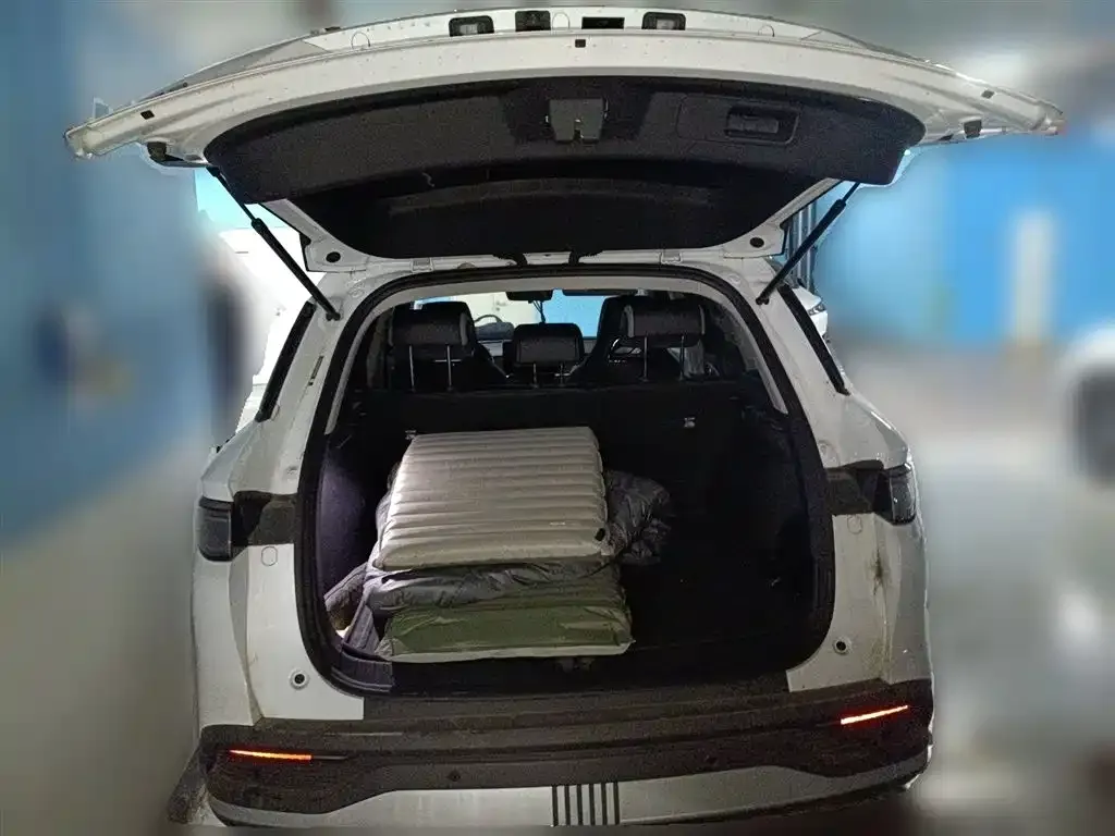BYD Seal 05 DM-i — фото 9
