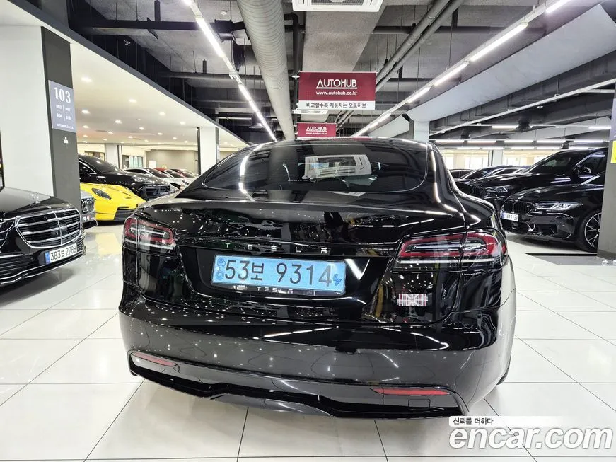 Tesla Model S — фото 2