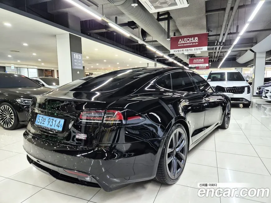 Tesla Model S — фото 6