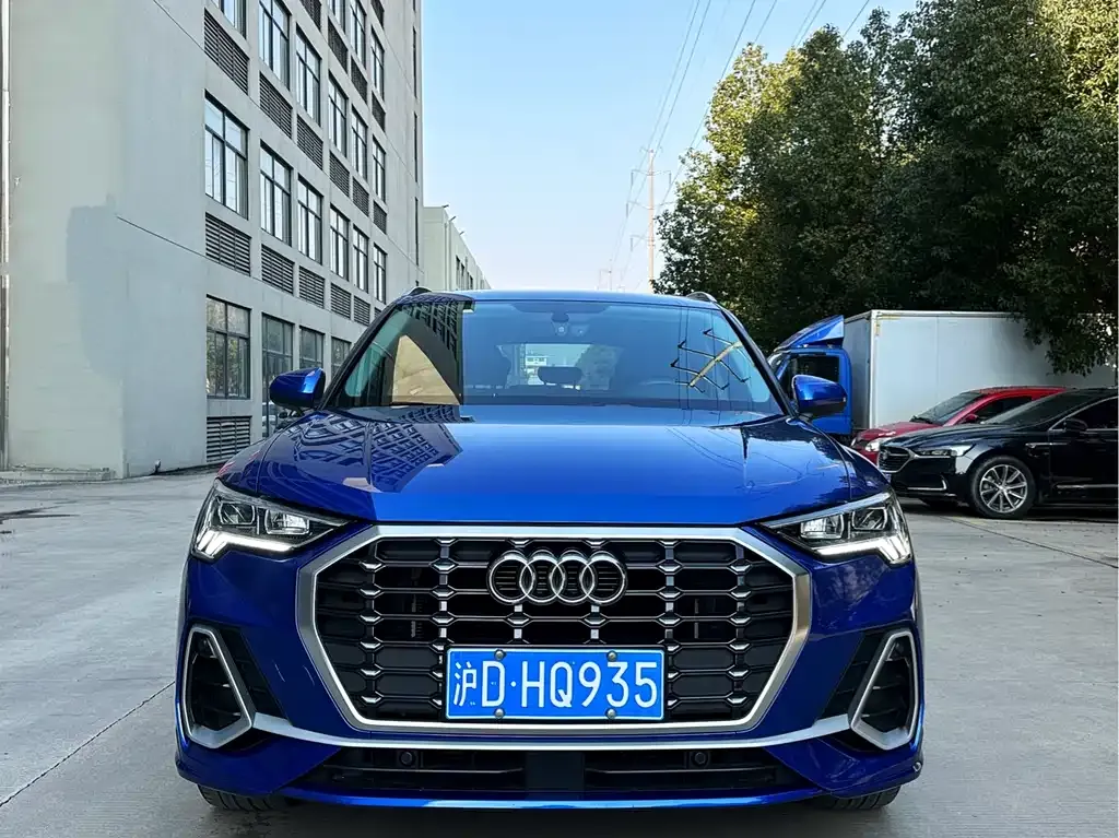 Audi Q3 — фото 5