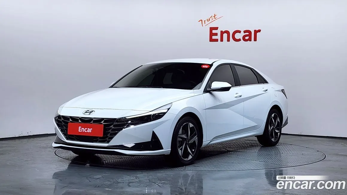 Hyundai AVANTE — фото 1