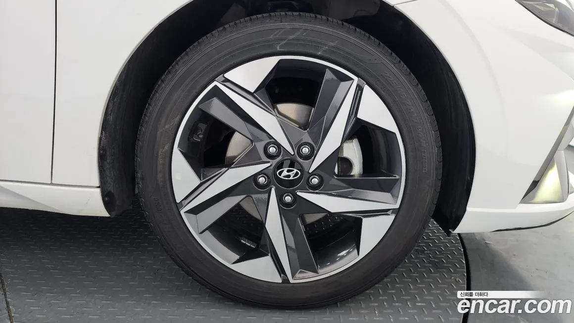 Hyundai AVANTE — фото 2