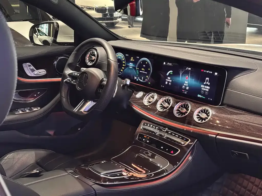 Mercedes-Benz E-Class (Import) — фото 7