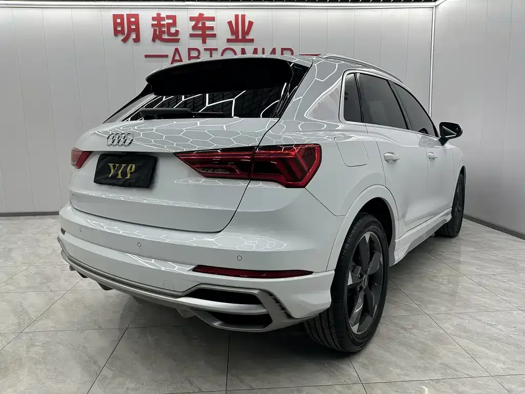 Audi Q3 — фото 7