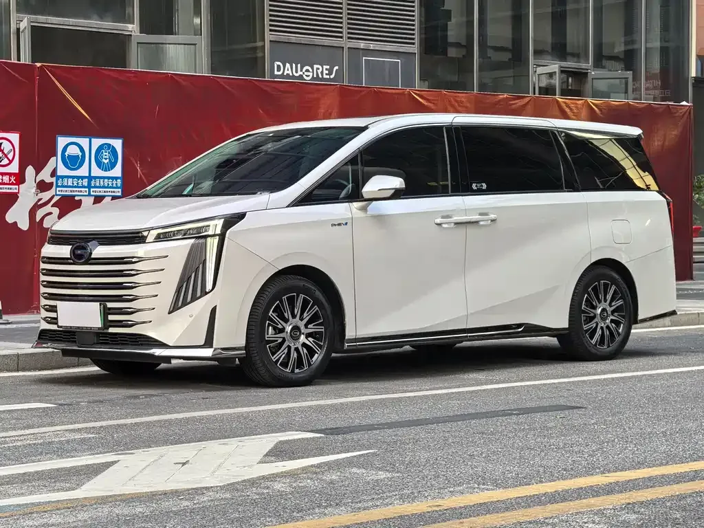 GAC Motor Trumpchi E9 — фото 1