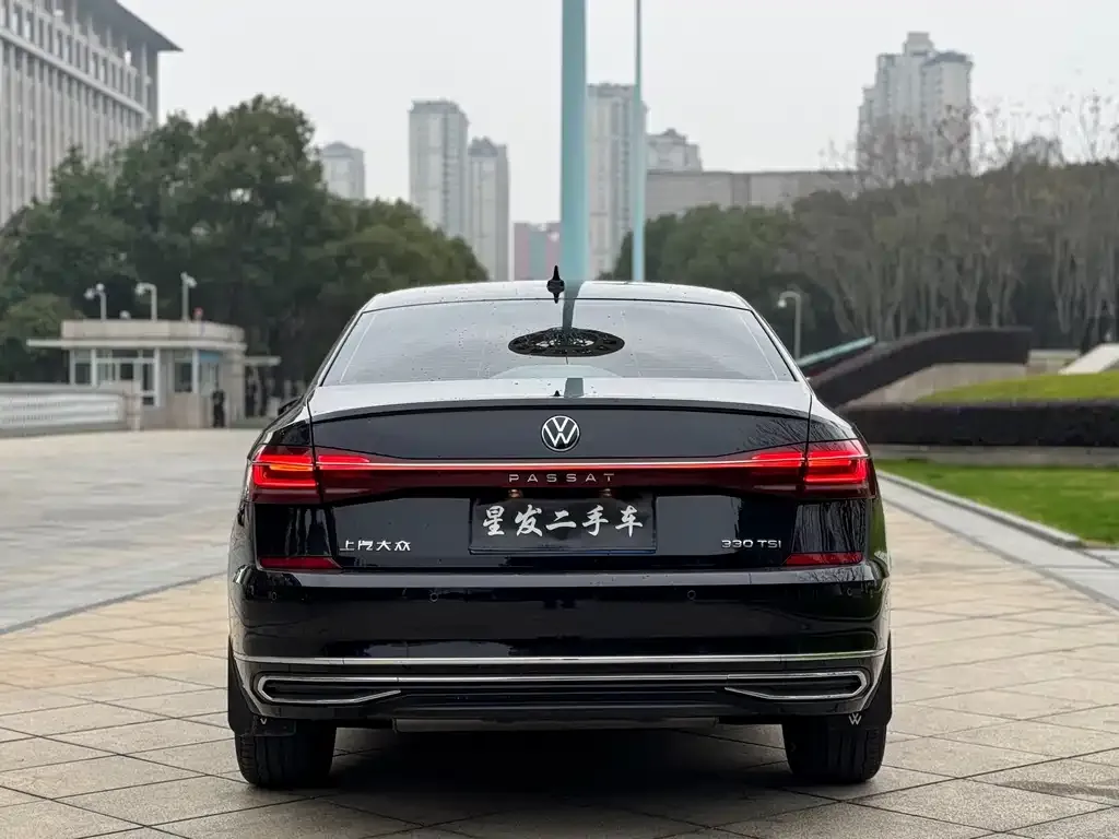 Volkswagen Passat — фото 8