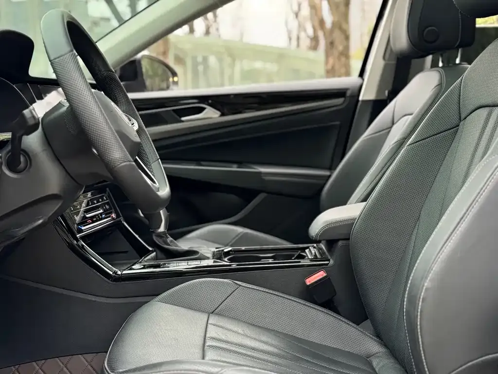 Volkswagen Passat — фото 5