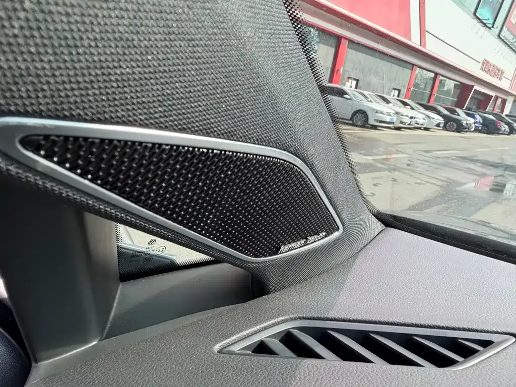 Volkswagen Golf GTI — фото 6