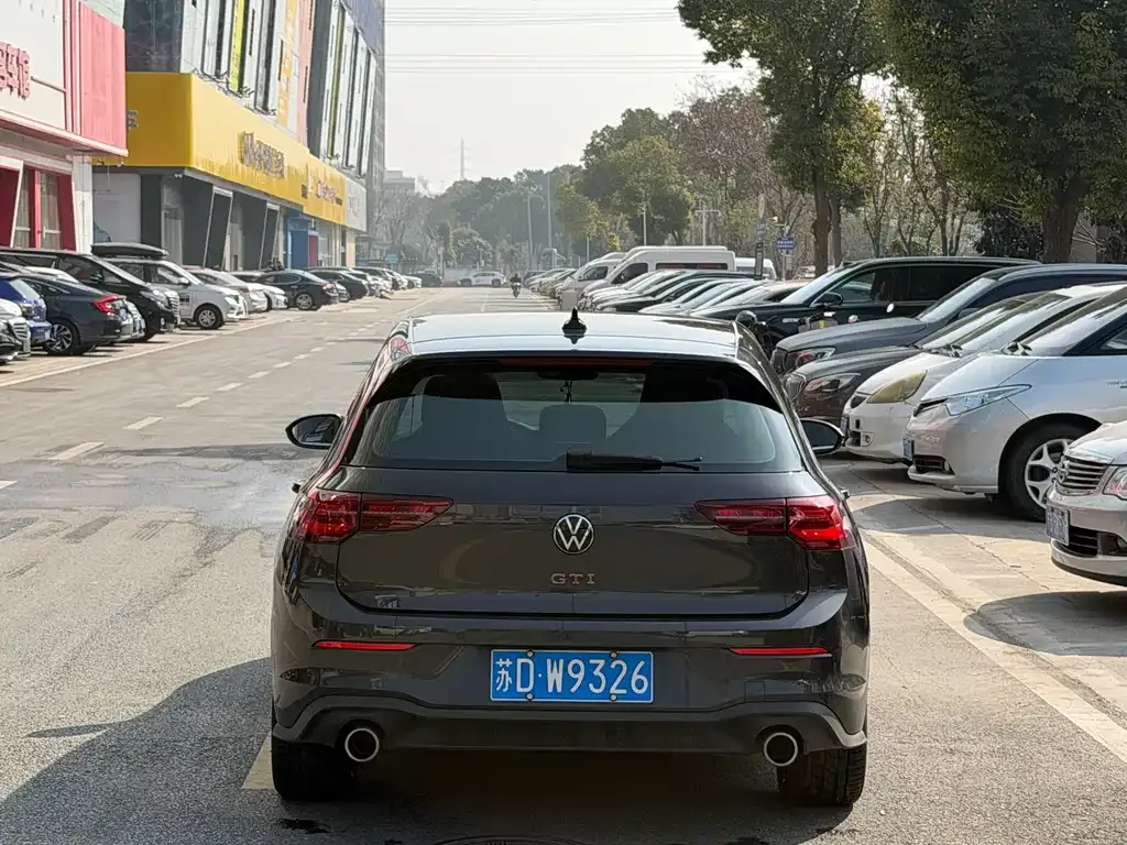 Volkswagen Golf GTI — фото 7
