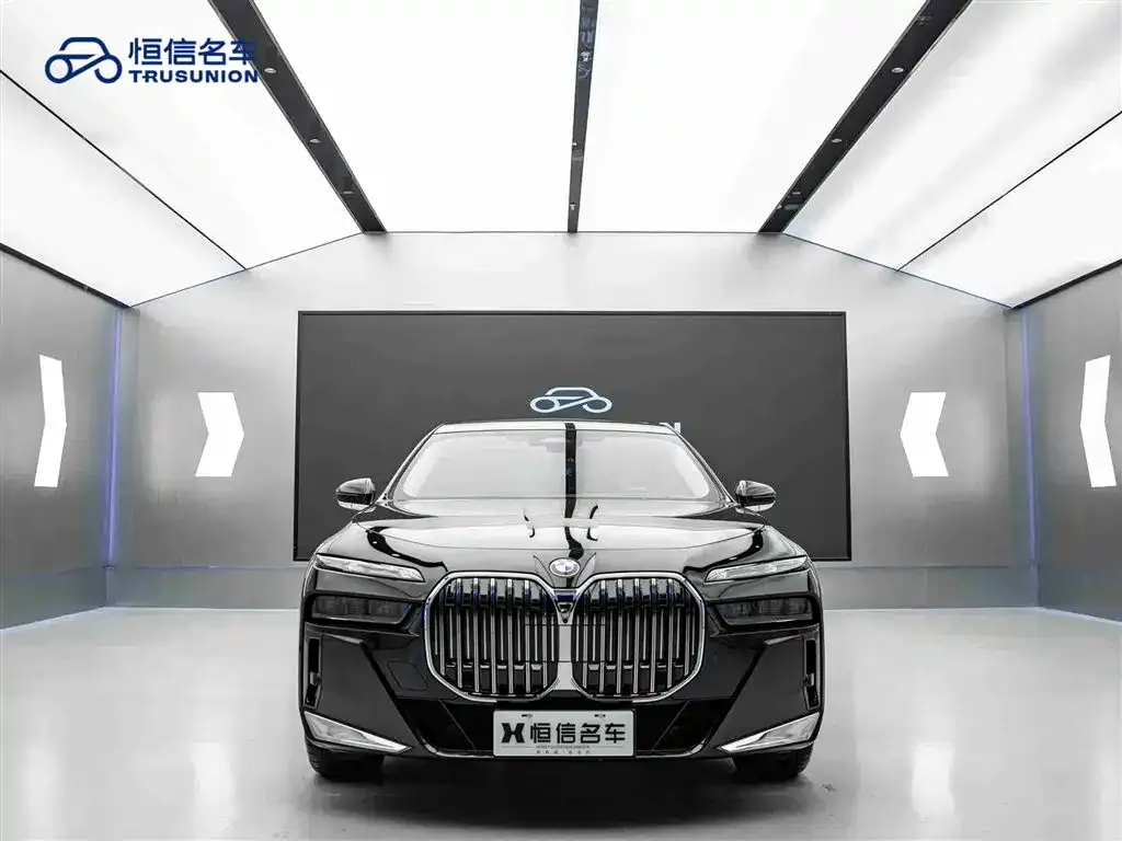 BMW 7 Series — фото 4