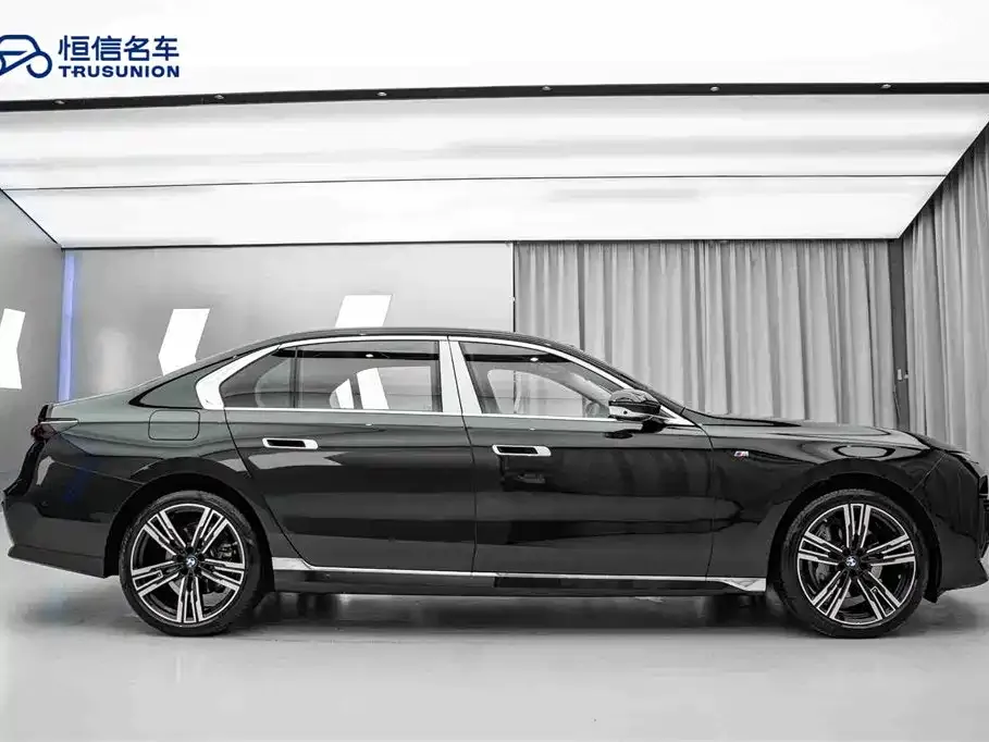 BMW 7 Series — фото 3
