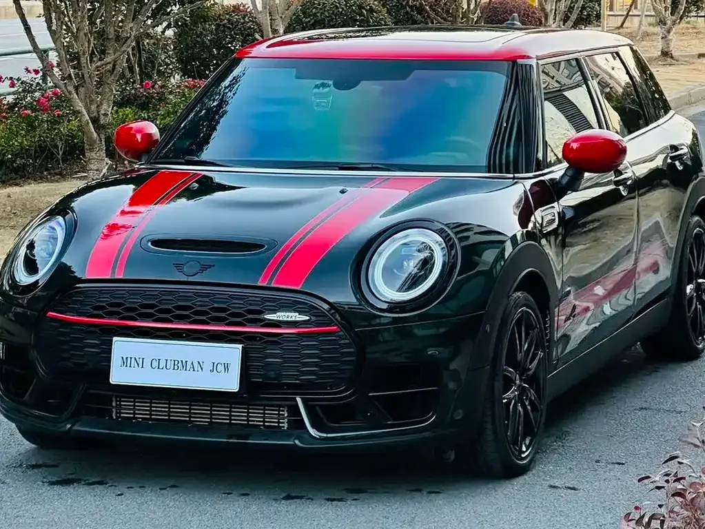 MINI Clubman JCW — фото 1