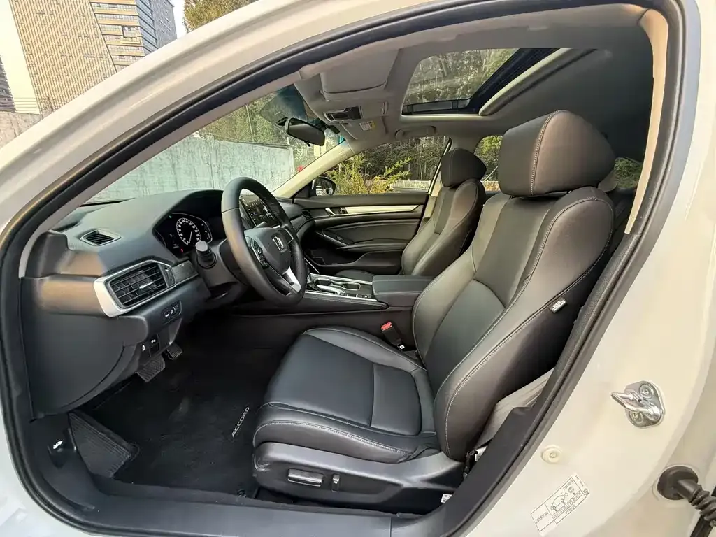 Honda Accord — фото 5
