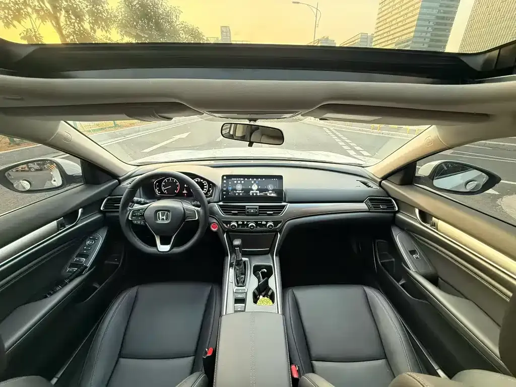 Honda Accord — фото 3