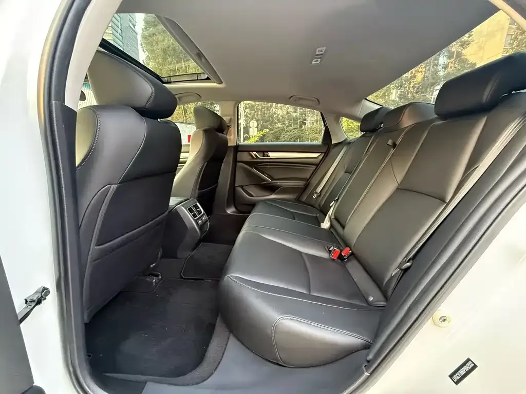 Honda Accord — фото 2