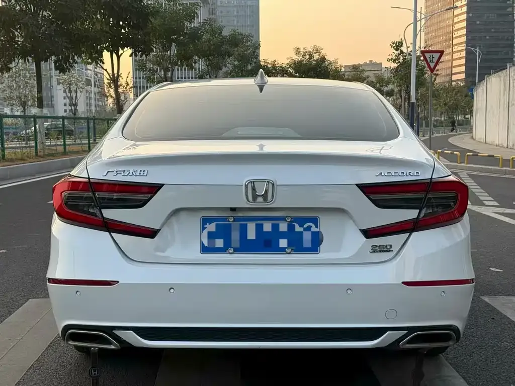 Honda Accord — фото 4