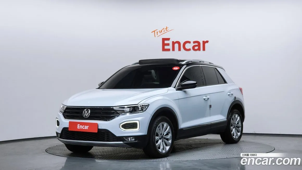 Volkswagen T-Roc — фото 1