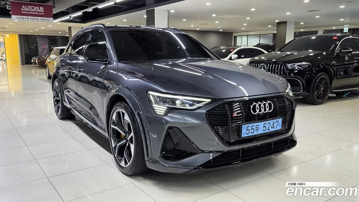 Audi e-tron — фото 5
