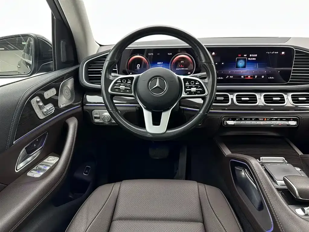 Mercedes-Benz GLS — фото 4