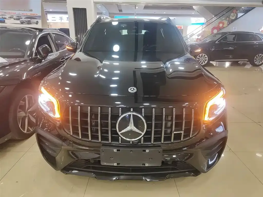 Mercedes-Benz GLB AMG — фото 3