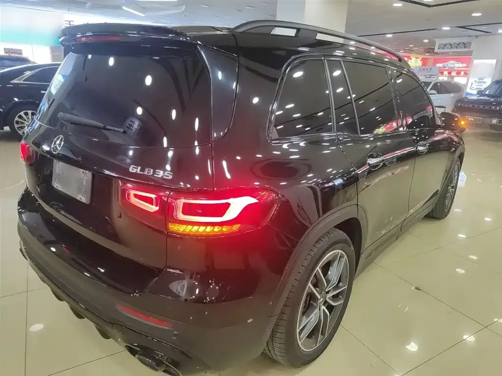 Mercedes-Benz GLB AMG — фото 6