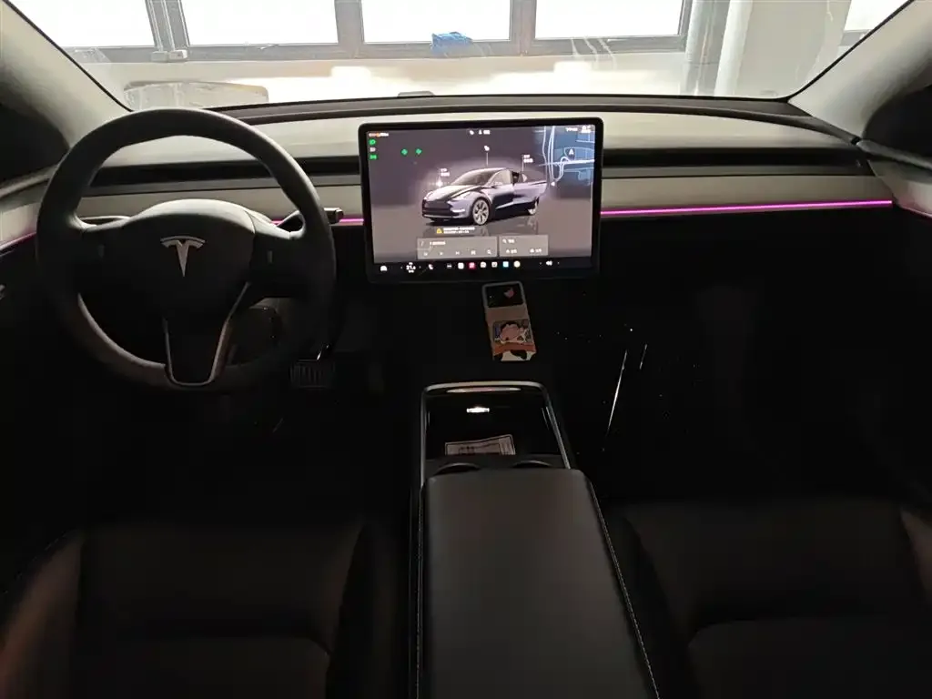Tesla Model Y — фото 2