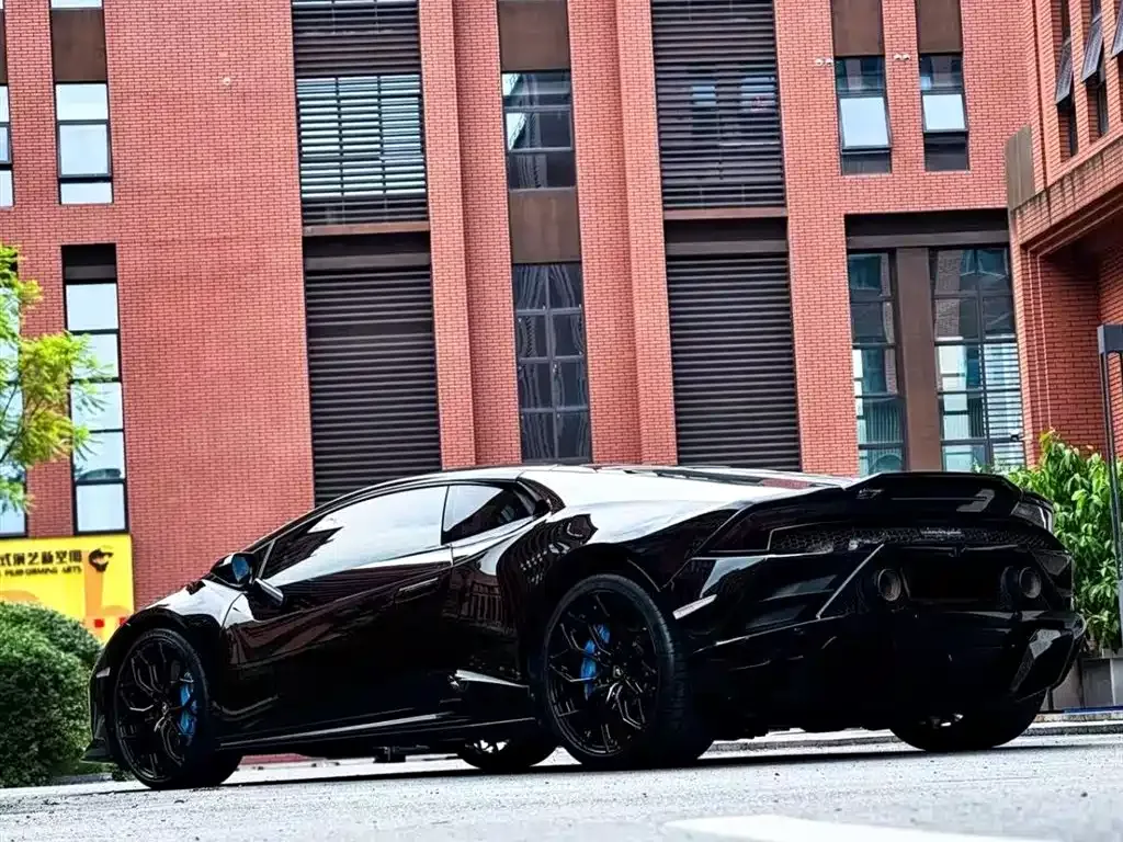 Lamborghini Huracan — фото 10