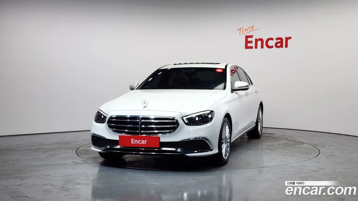 Mercedes-Benz E-Class — фото 2