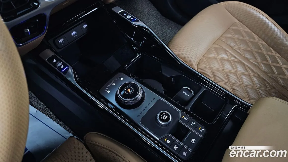 Kia Sorento — фото 8