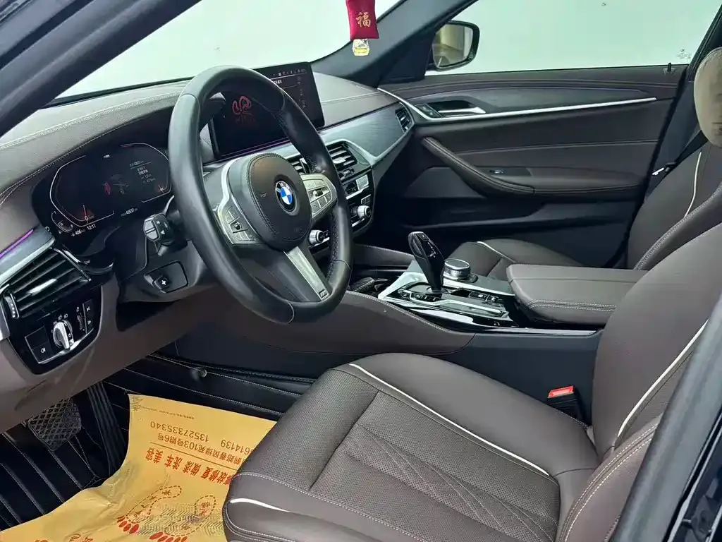BMW 5 Series — фото 10
