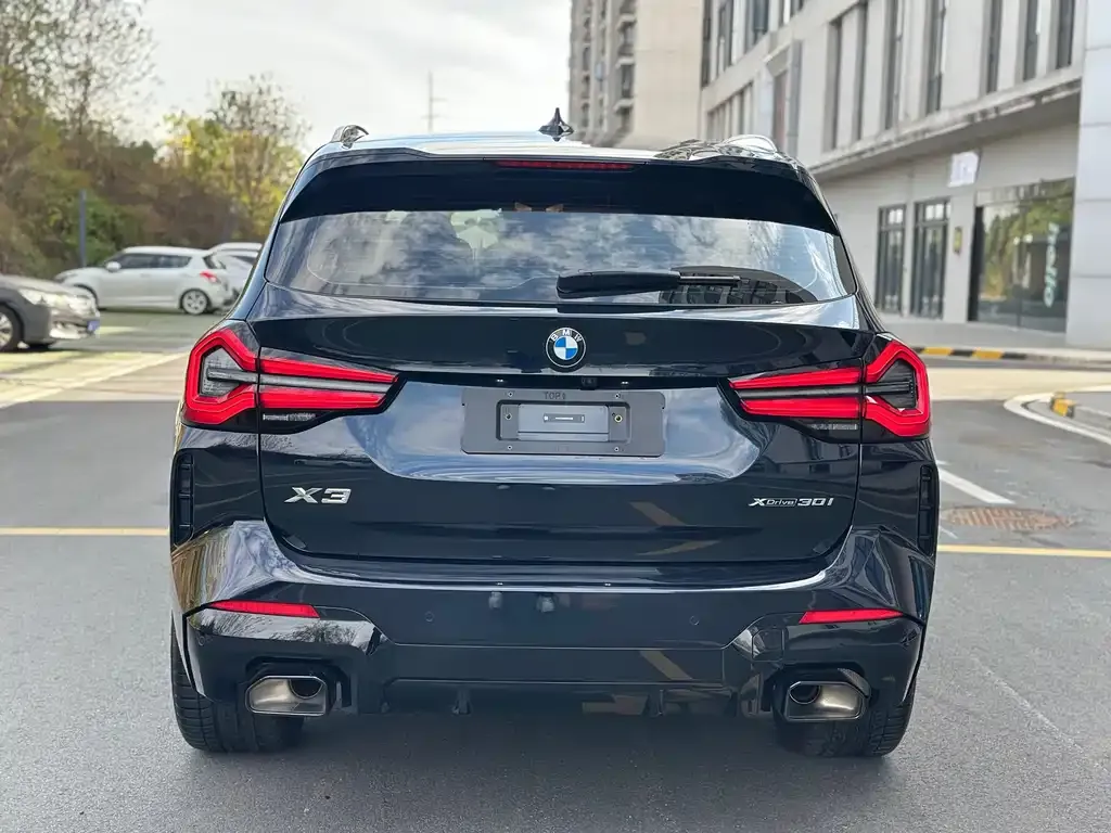 BMW X3 — фото 9